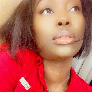 Meet your Posher, Natasha